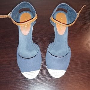 🍃💐St. John's Bay Jean Espardilles Sandal